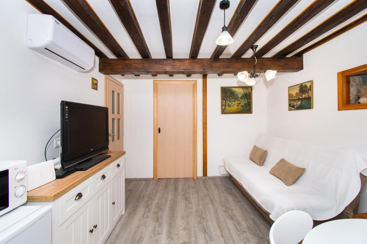 Apartment Rustika 斯克拉丁 外观 照片